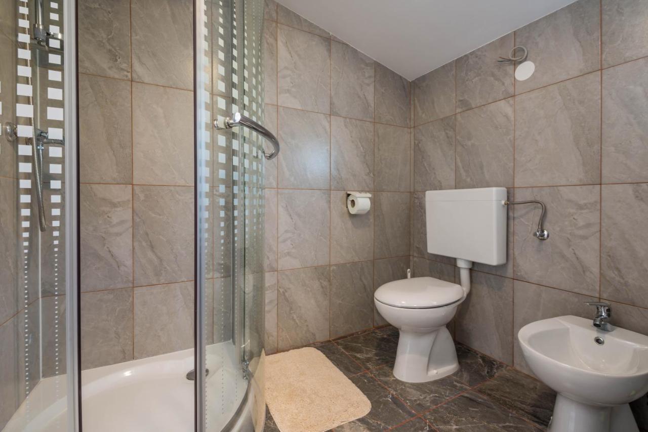 Apartment Radeki Glavica 112B Loborika 外观 照片