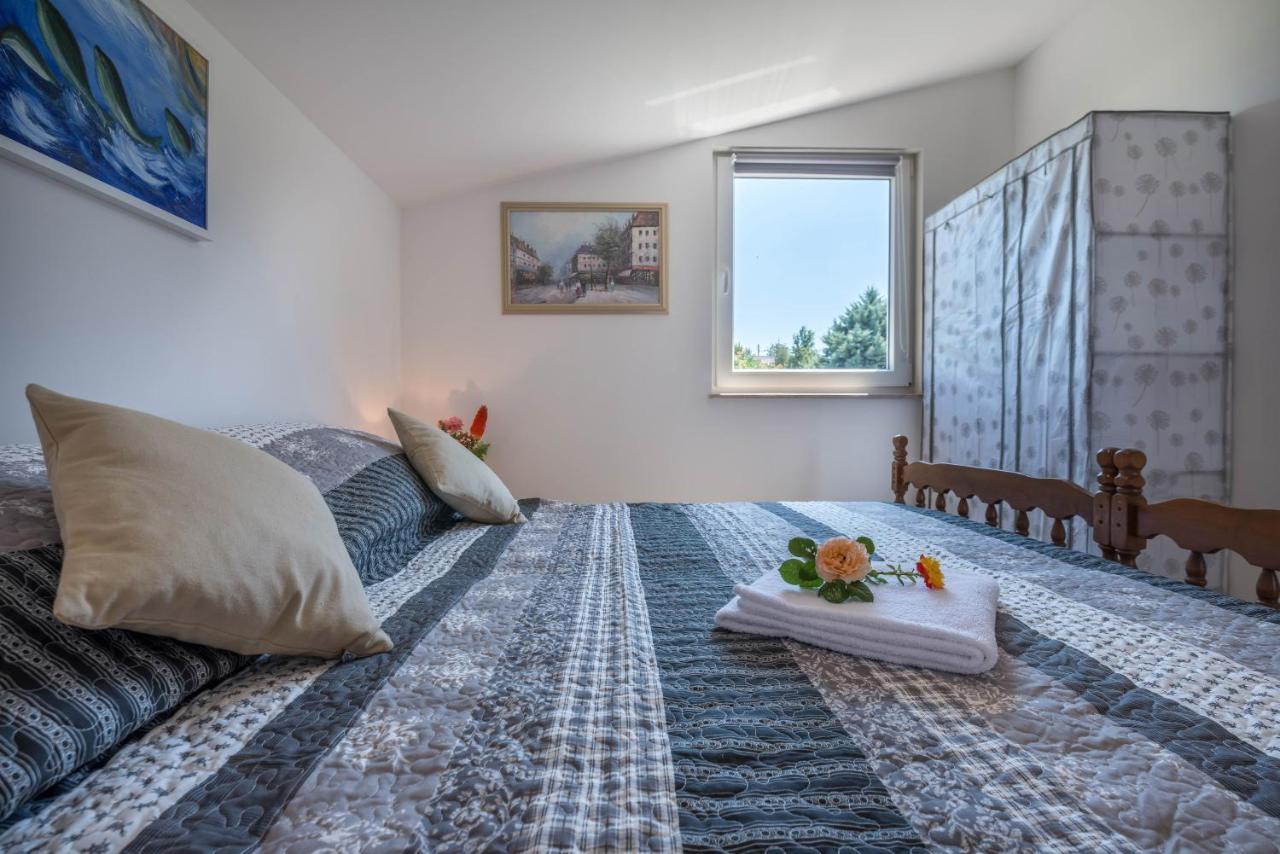 Apartment Radeki Glavica 112B Loborika 外观 照片